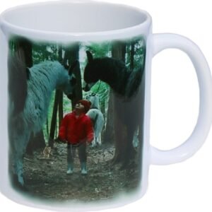 Take a selfie with a llama and we print it on a mug for you printed