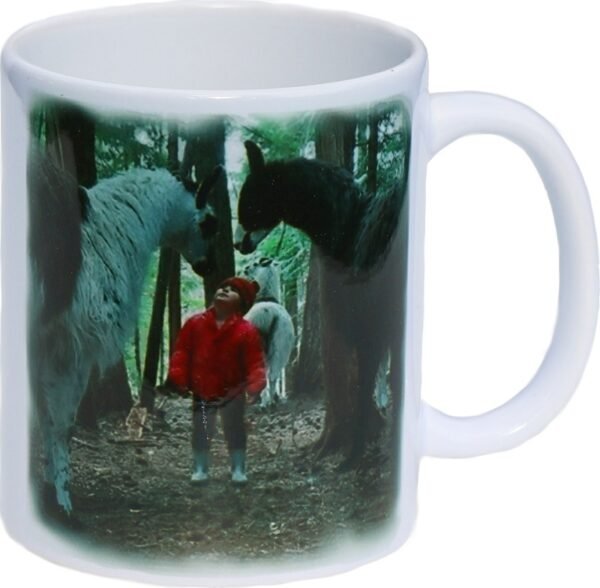 Take a selfie with a llama and we print it on a mug for you printed